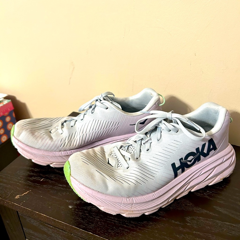 Hoka Clifton 8 running shoes size 8